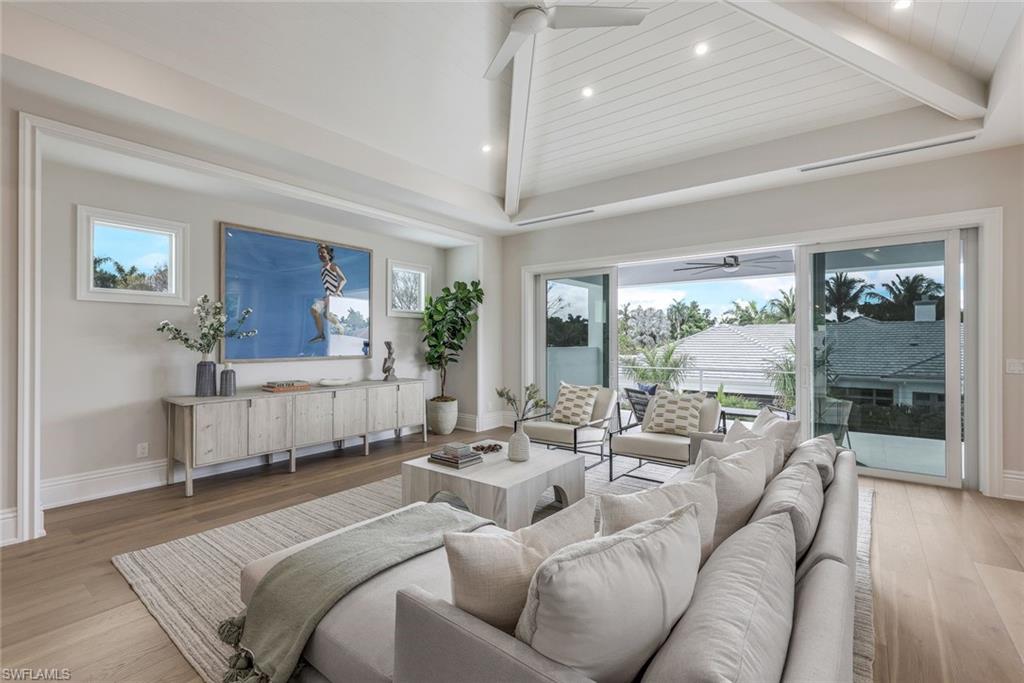 MOORINGS - Residential