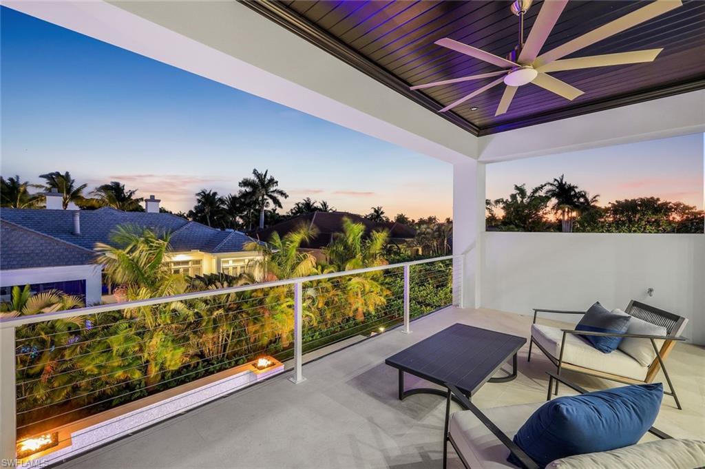 MOORINGS - Residential