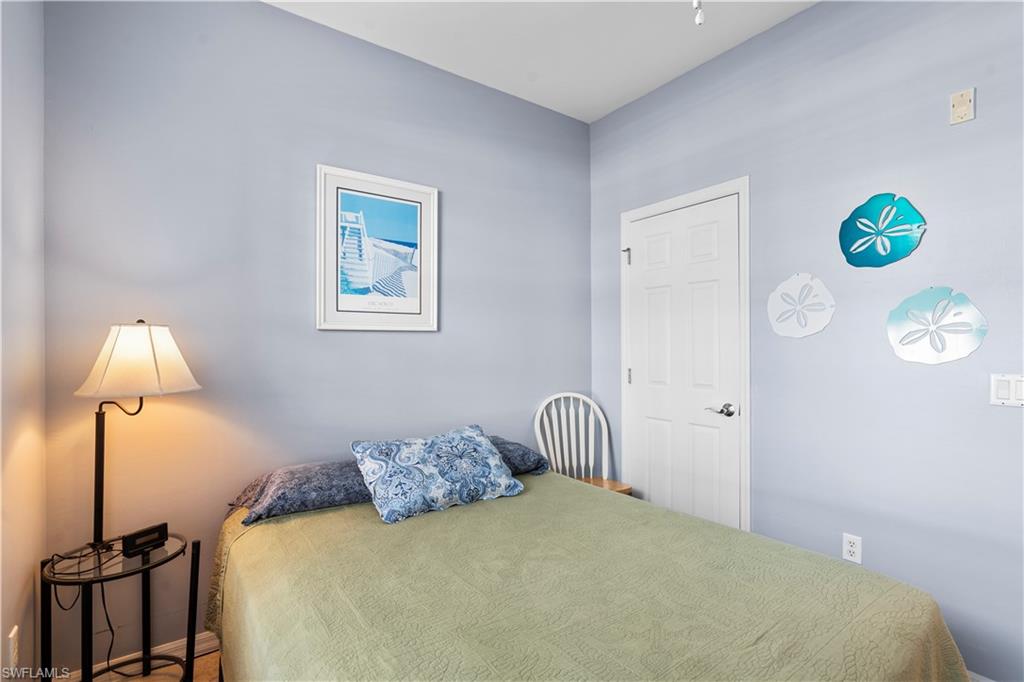 ROYAL POINTE - Residential Lease