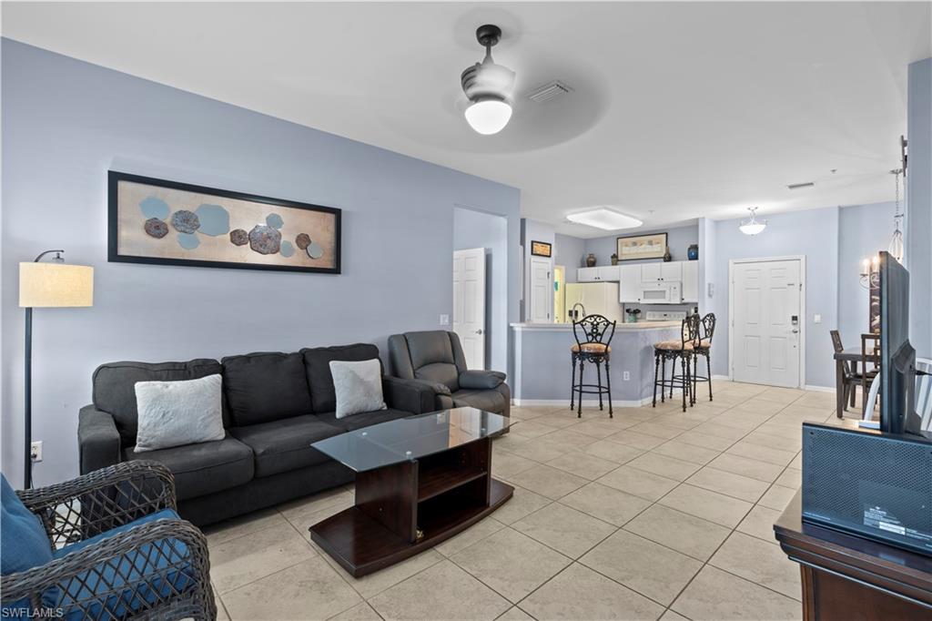 ROYAL POINTE - Residential Lease