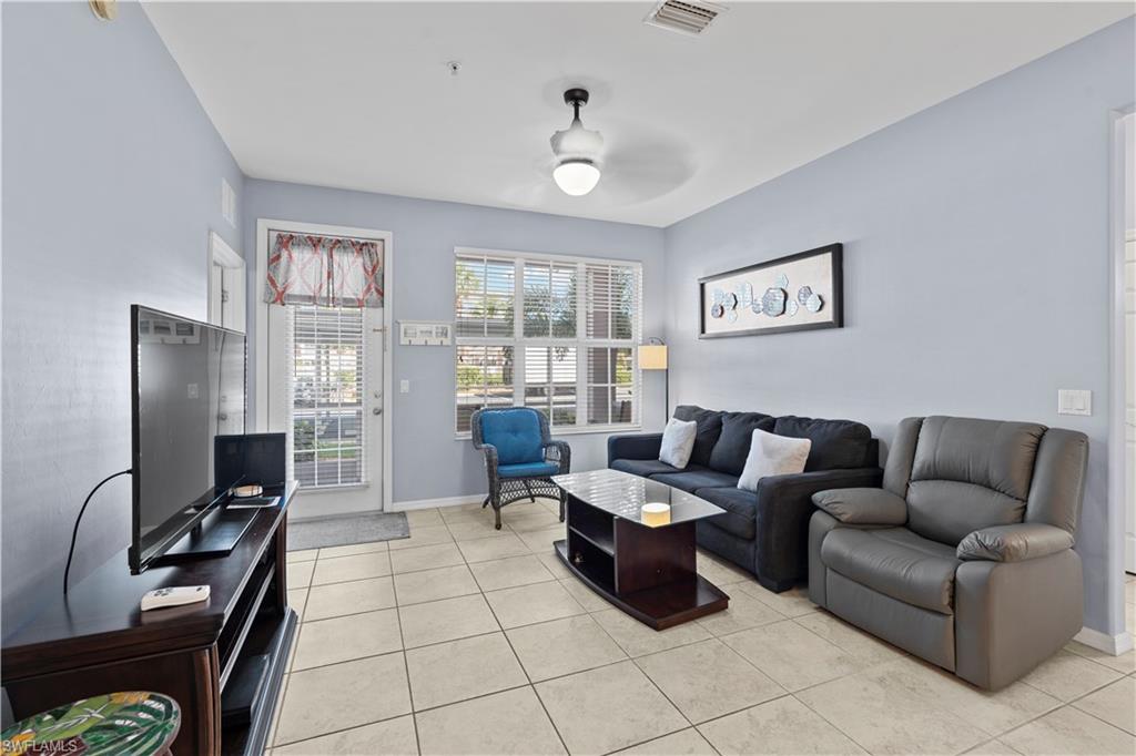 ROYAL POINTE - Residential Lease