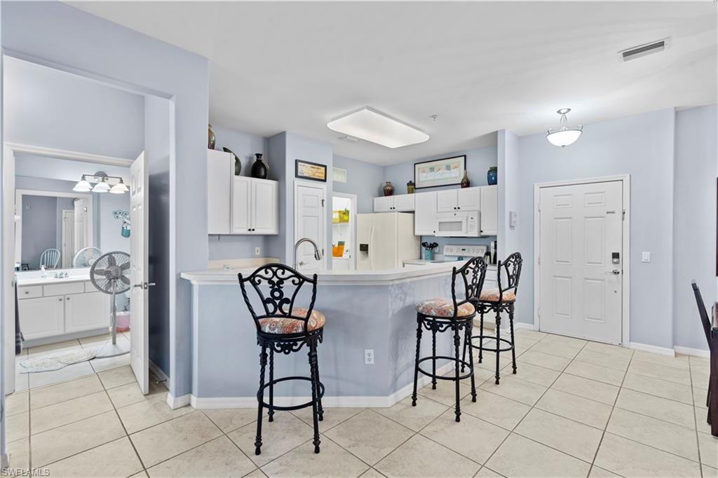 ROYAL POINTE - Residential Lease