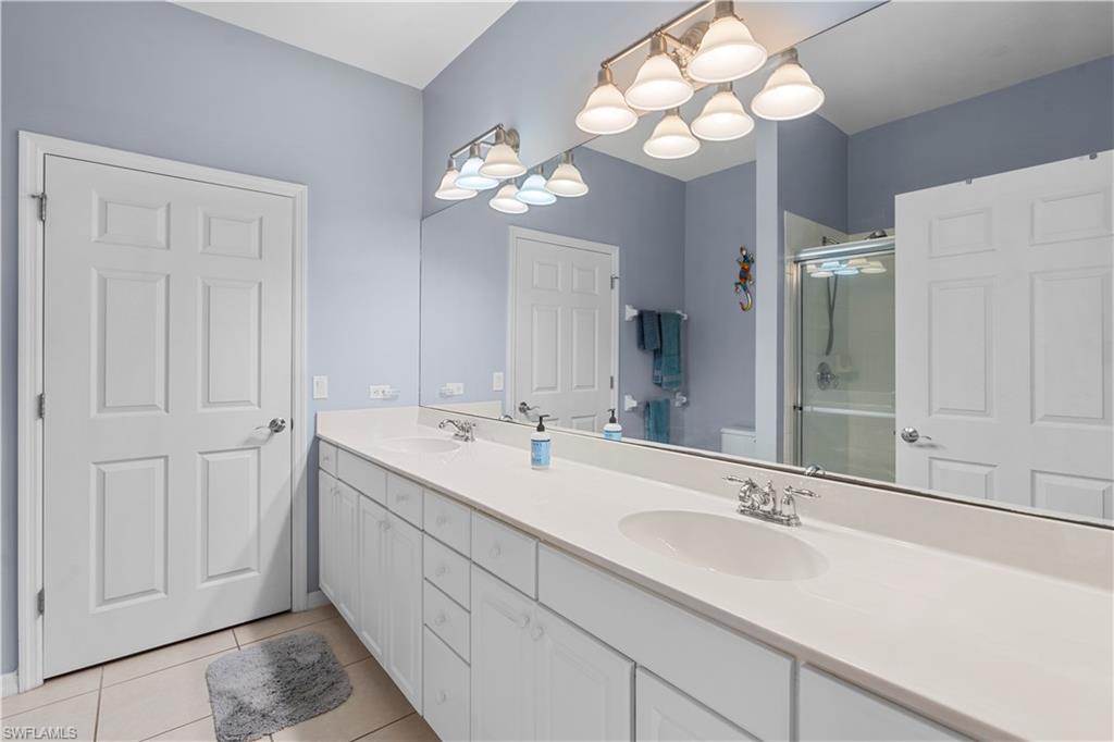 ROYAL POINTE - Residential Lease