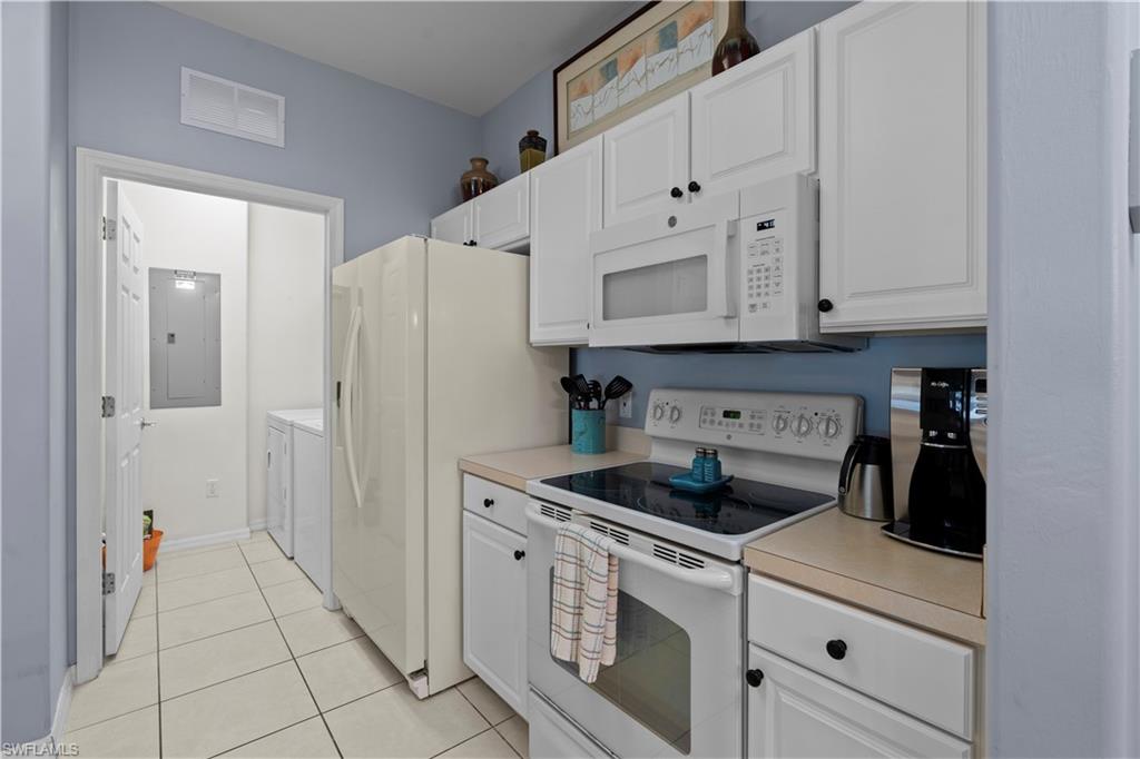 ROYAL POINTE - Residential Lease