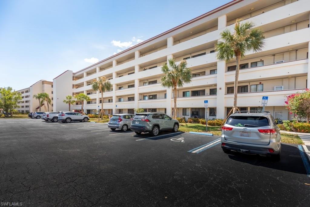 SEVEN LAKES - Residential