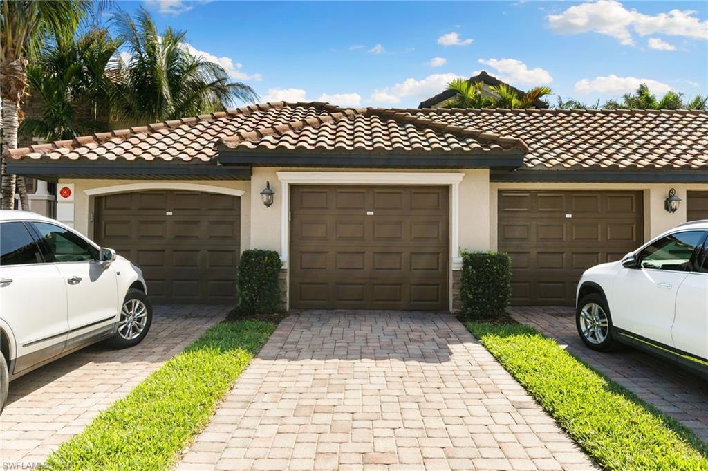 BONITA NATIONAL GOLF AND COUNTRY CLUB - Residential