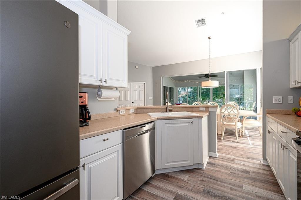 LAKEVIEW AT CARLTON LAKES - Residential Lease