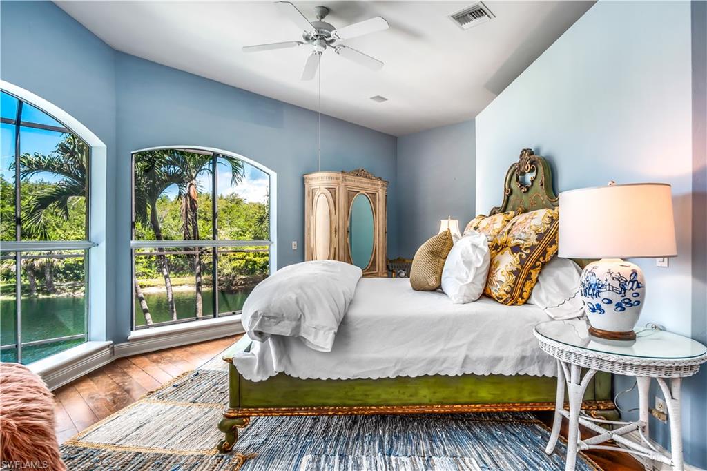 SOUTHPORT ON THE BAY - Residential