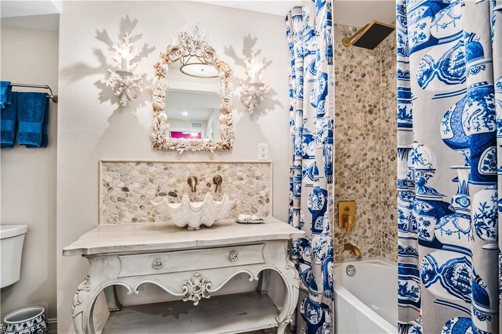 SOUTHPORT ON THE BAY - Residential