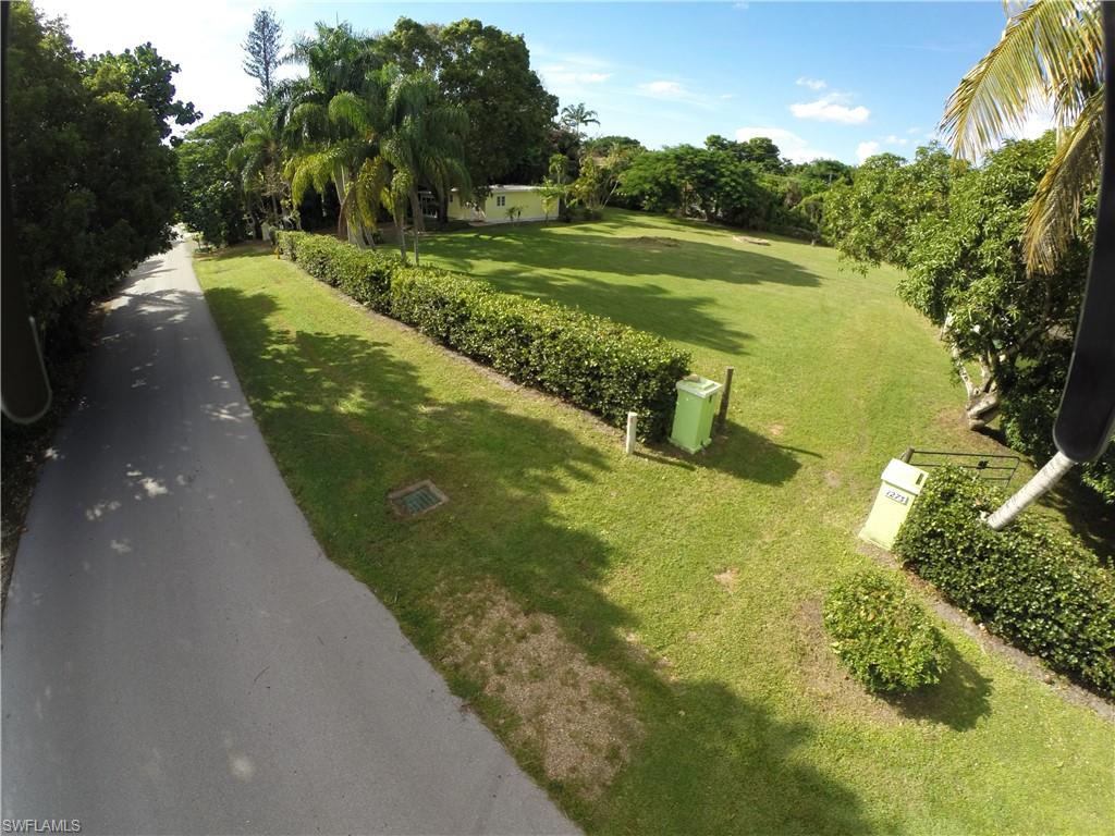 NAPLES IMP CO LITTLE FARMS - Land