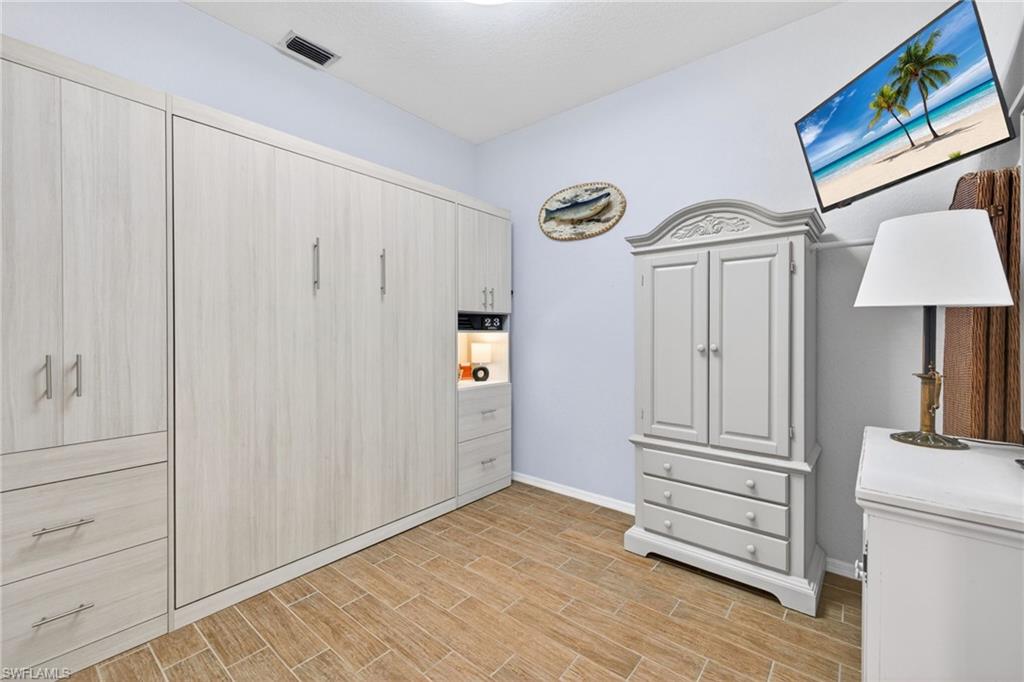 MARINERS COVE VILLAGE - Residential