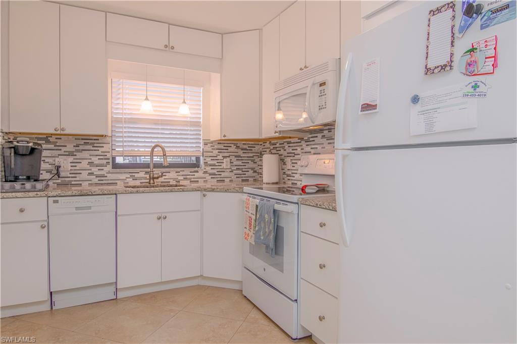 FAIRWAYS AT PAR FOUR - Residential