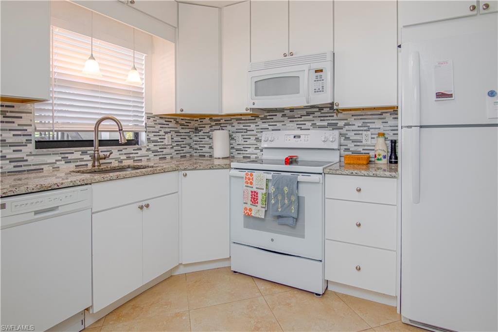 FAIRWAYS AT PAR FOUR - Residential