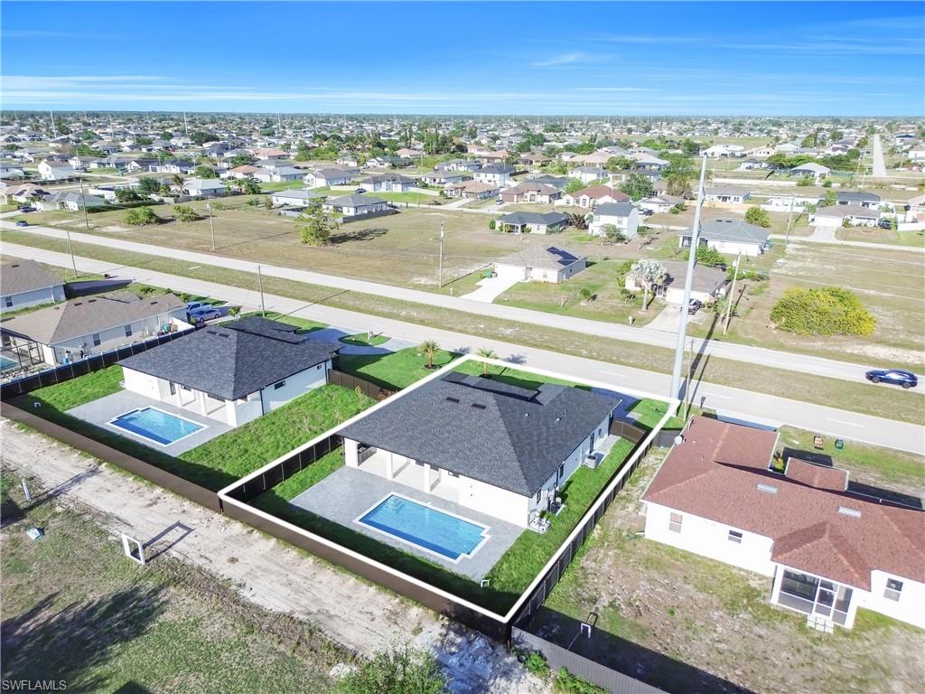 CAPE CORAL - Residential