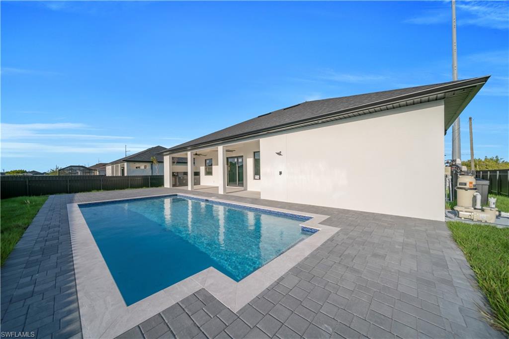 CAPE CORAL - Residential