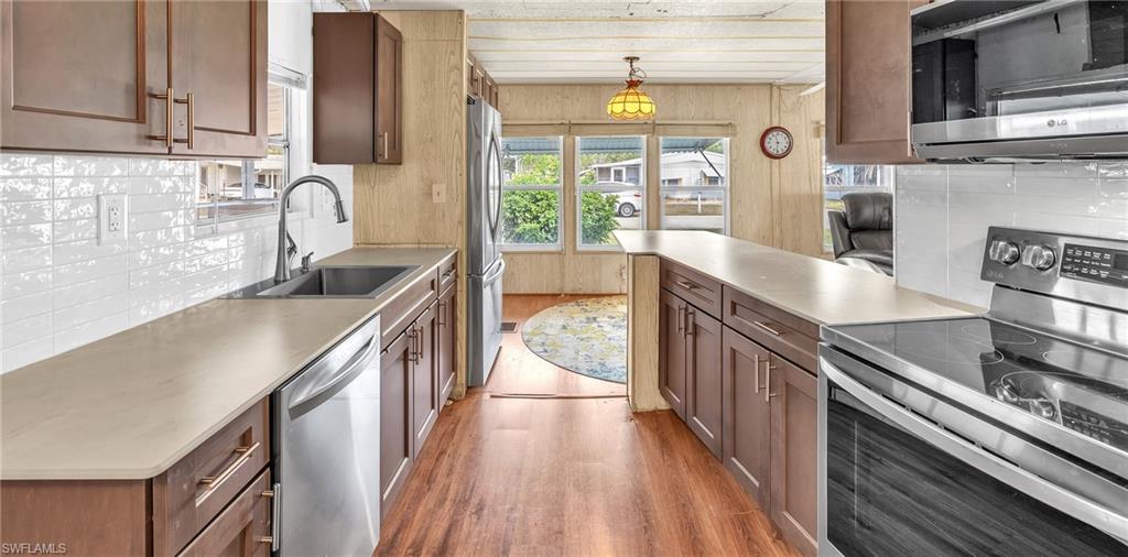 IMPERIAL HARBOR - Residential