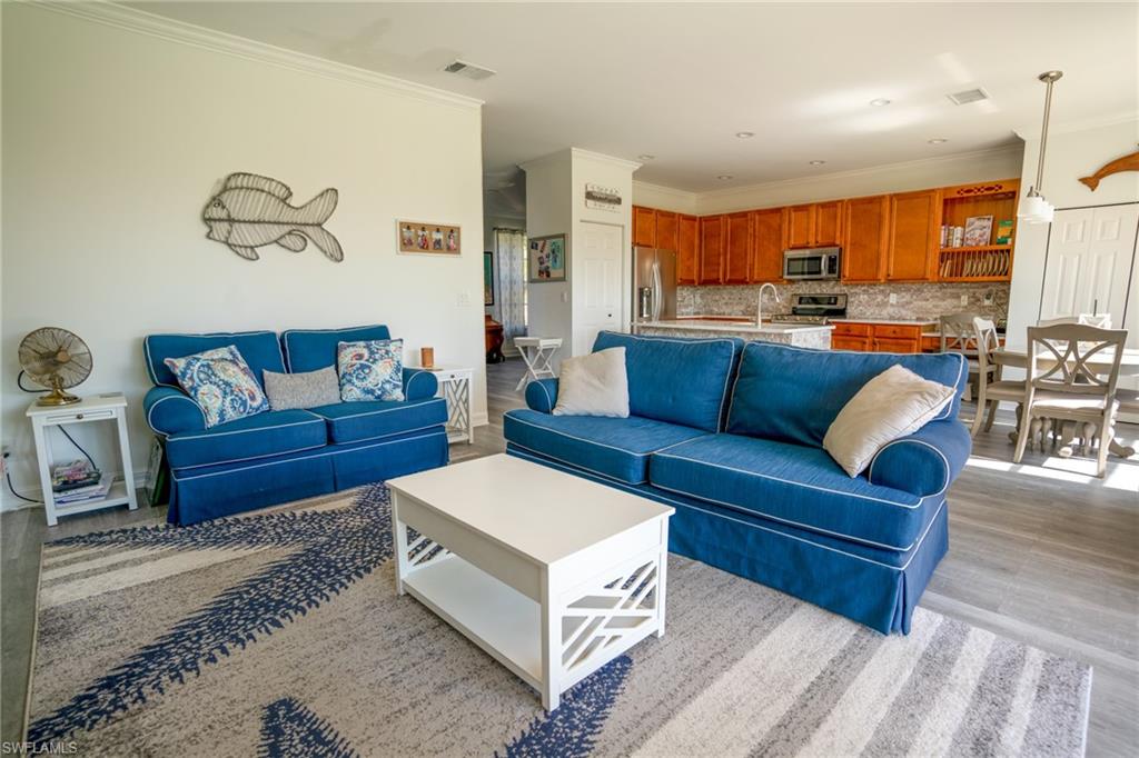 SATURNIA LAKES - Residential