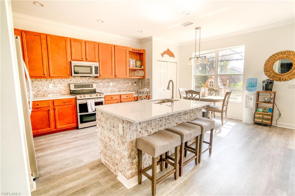 SATURNIA LAKES - Residential