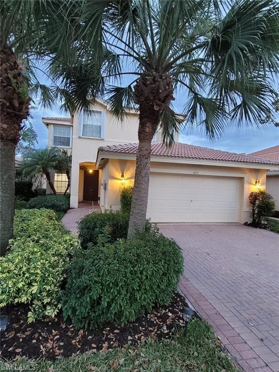 SATURNIA LAKES - Residential