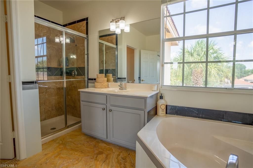 SATURNIA LAKES - Residential