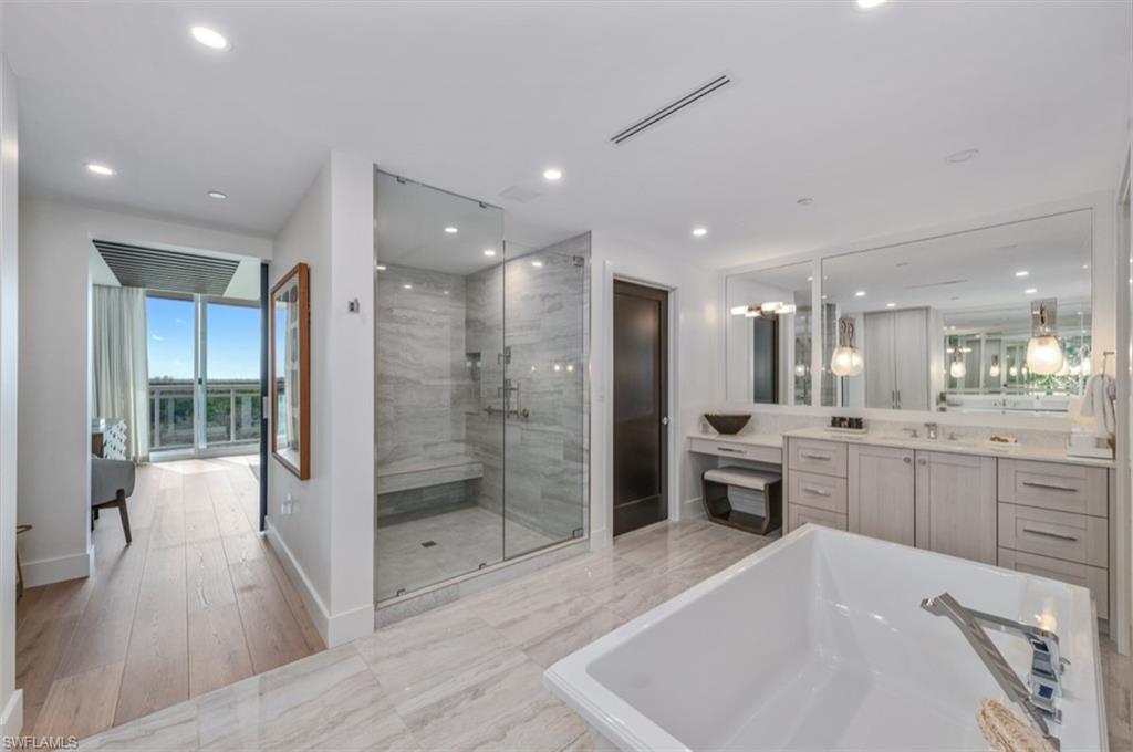 KALEA BAY TOWER 200 - Residential