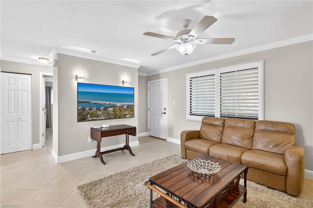 HIDDEN LAKE VILLAS - Residential