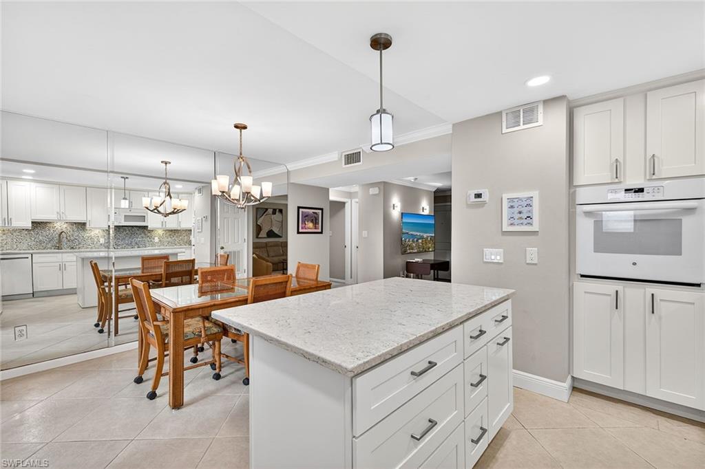 HIDDEN LAKE VILLAS - Residential