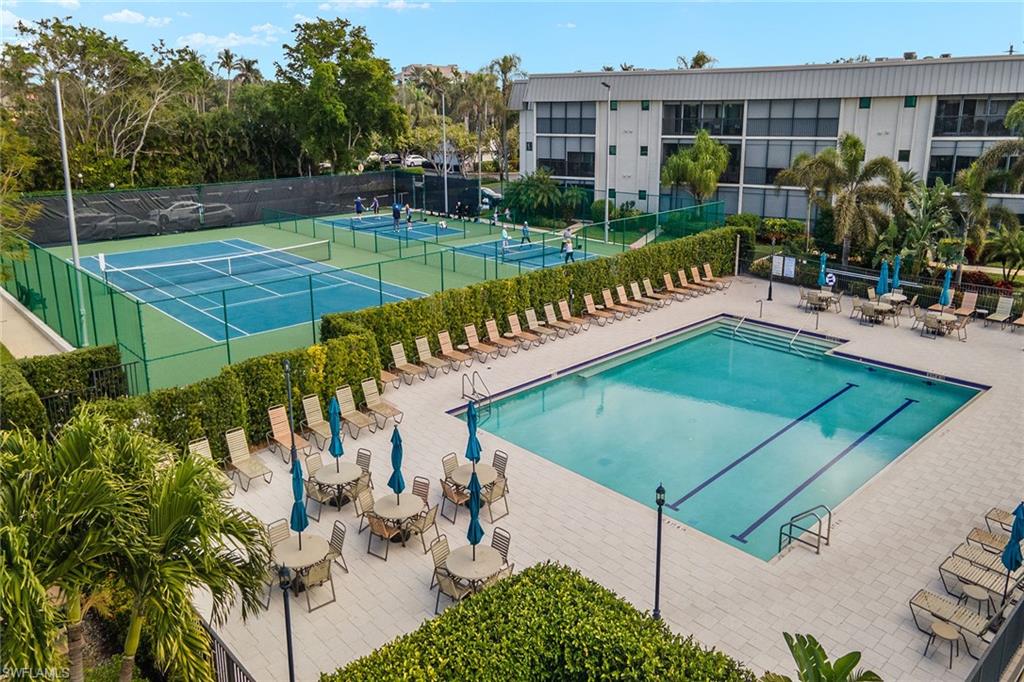 HIDDEN LAKE VILLAS - Residential