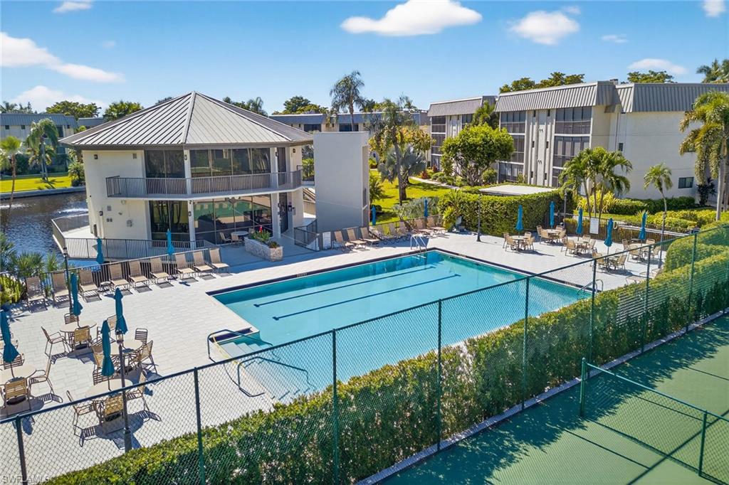 HIDDEN LAKE VILLAS - Residential