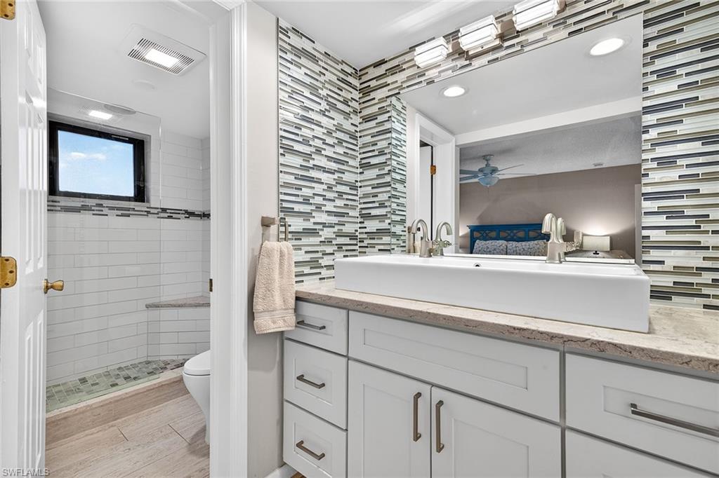 HIDDEN LAKE VILLAS - Residential