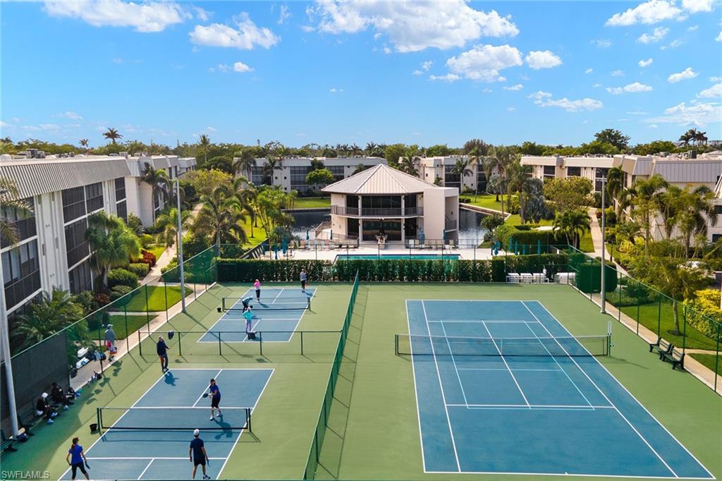 HIDDEN LAKE VILLAS - Residential