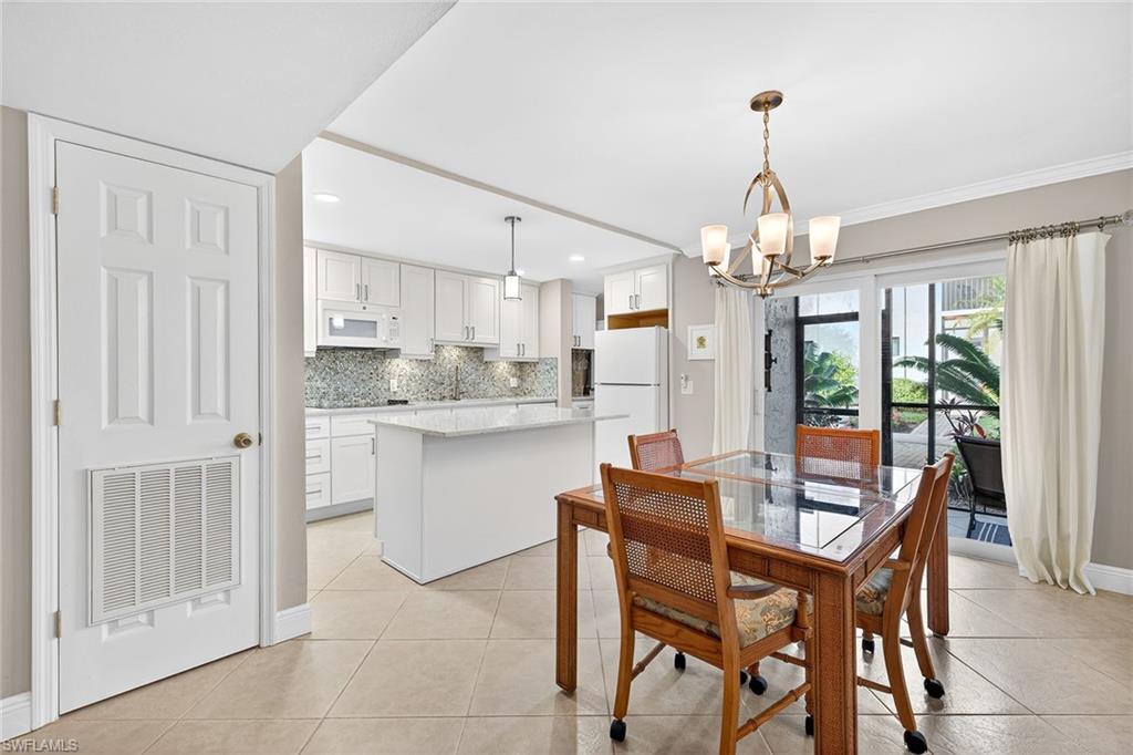 HIDDEN LAKE VILLAS - Residential