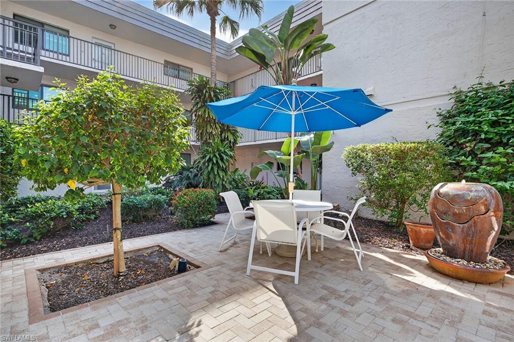 HIDDEN LAKE VILLAS - Residential