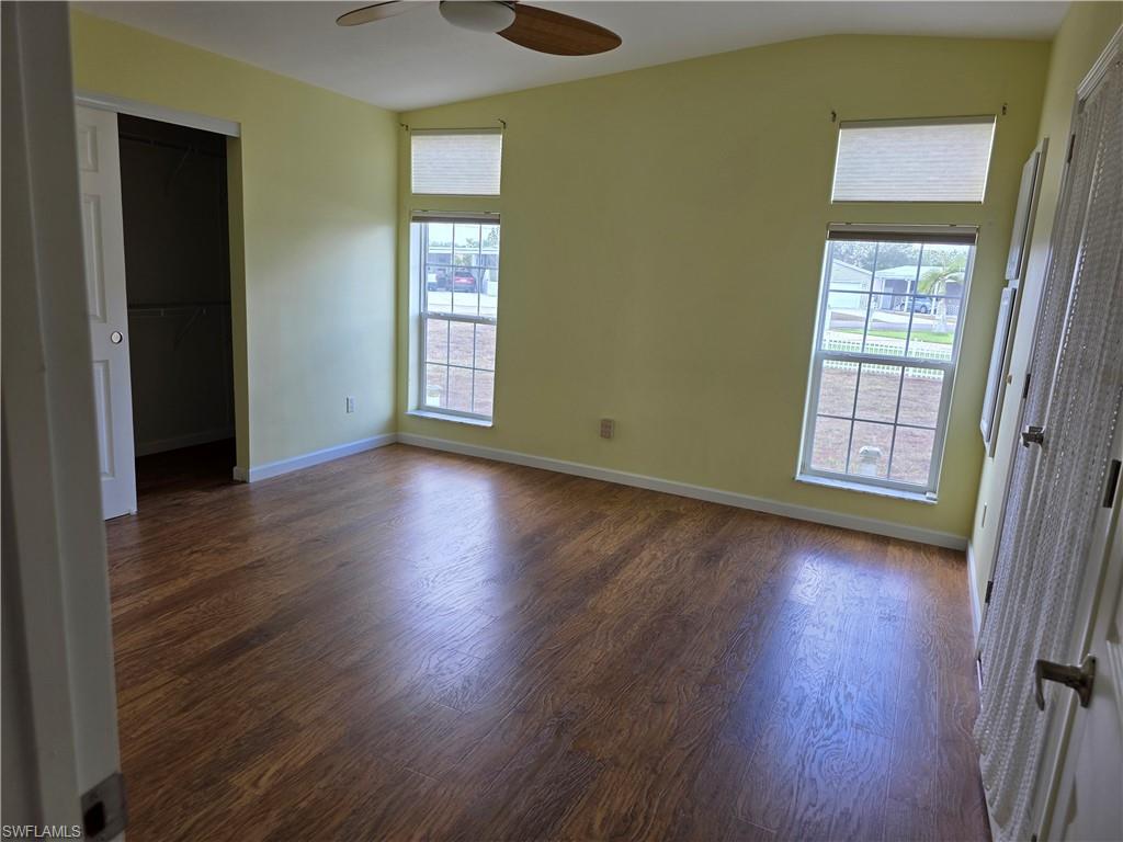 COUNTRY LAKES - Residential