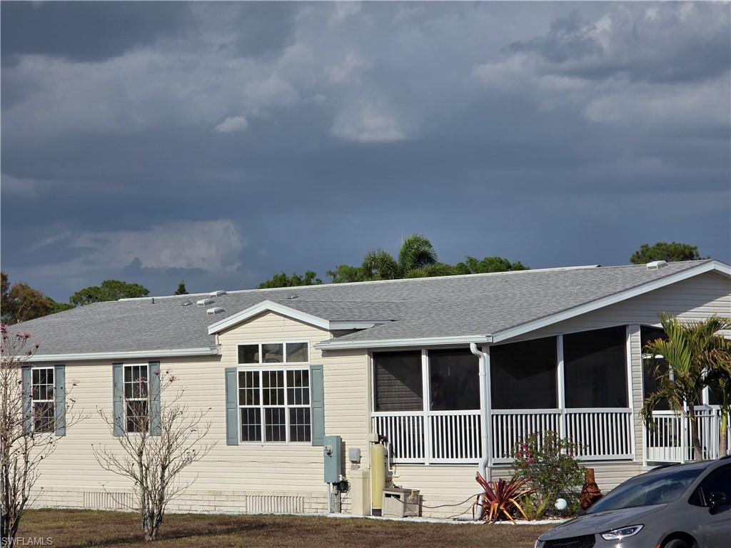 COUNTRY LAKES - Residential