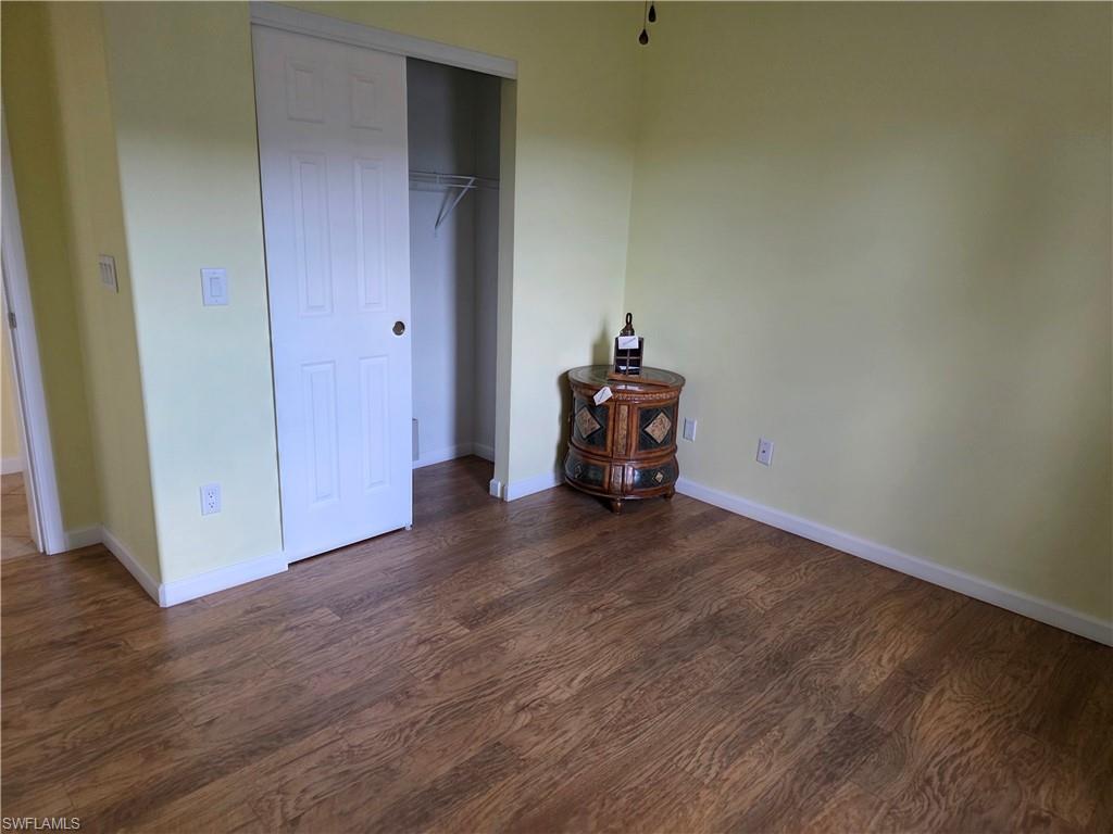 COUNTRY LAKES - Residential