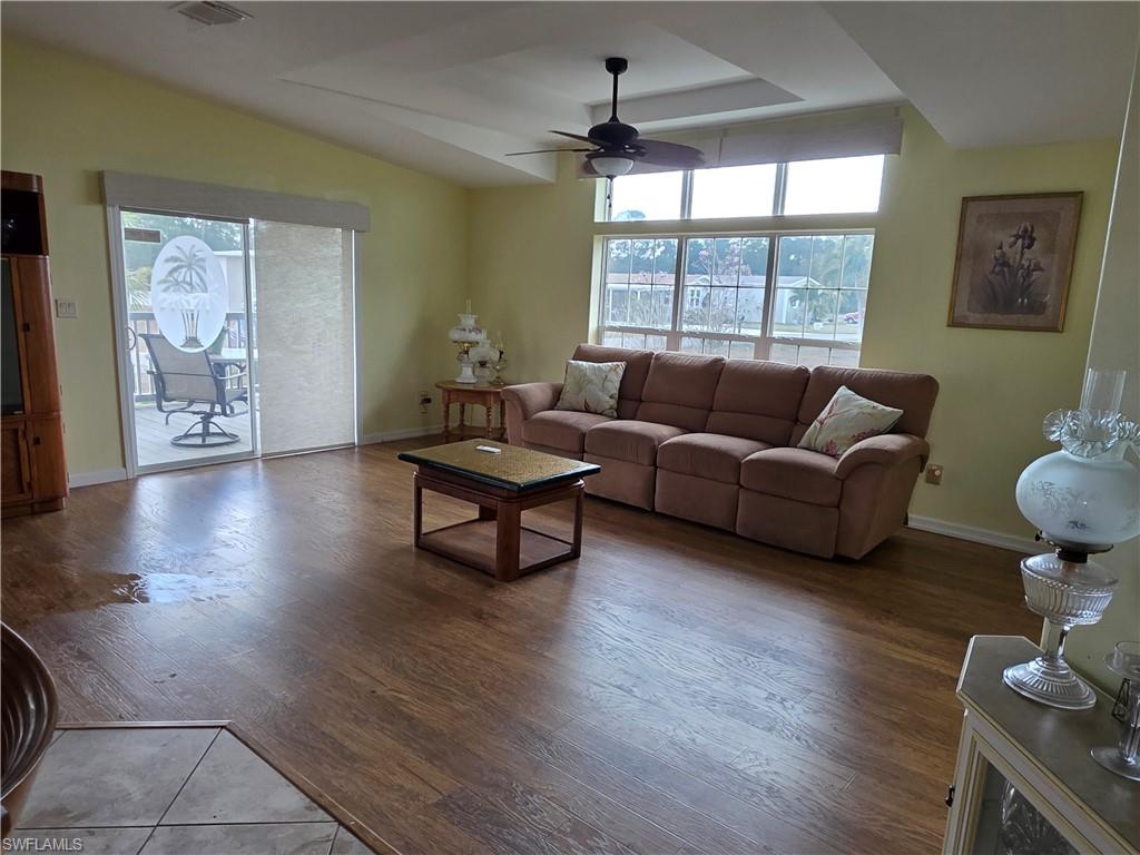 COUNTRY LAKES - Residential