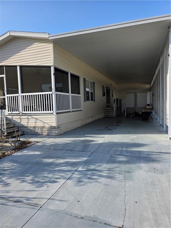 COUNTRY LAKES - Residential