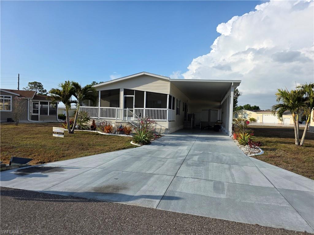 COUNTRY LAKES - Residential