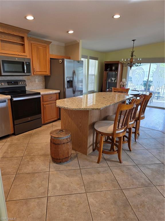 COUNTRY LAKES - Residential