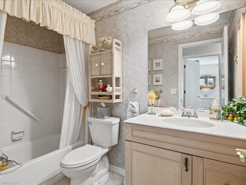 LAKEWOOD - Residential