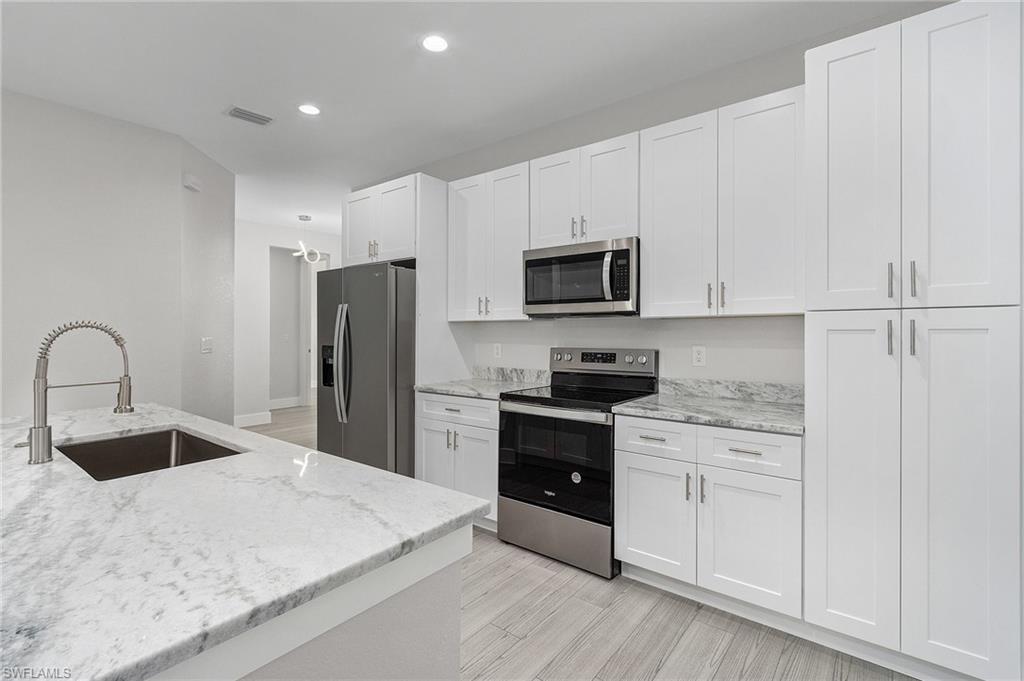 DEEP CREEK - Residential Lease