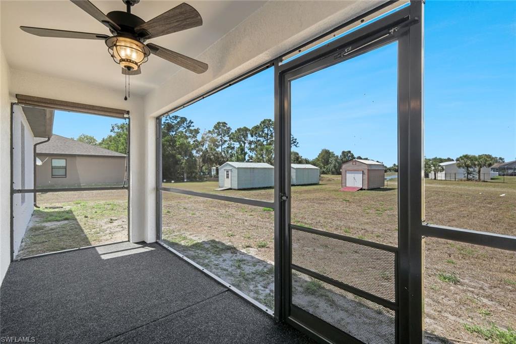 MIRROR LAKES - Residential