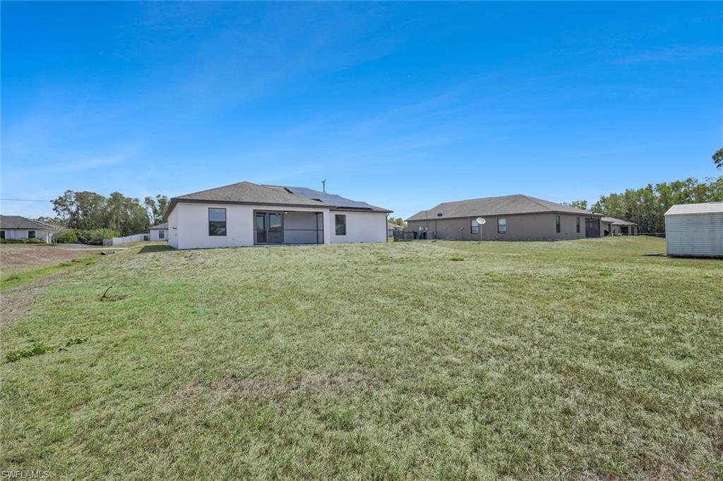 MIRROR LAKES - Residential