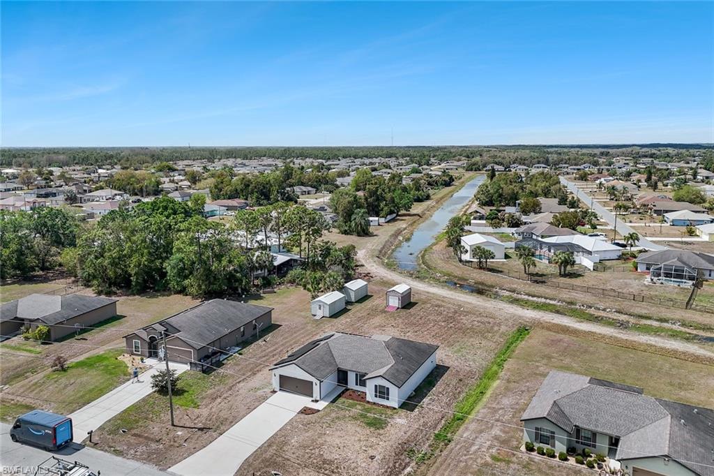 MIRROR LAKES - Residential