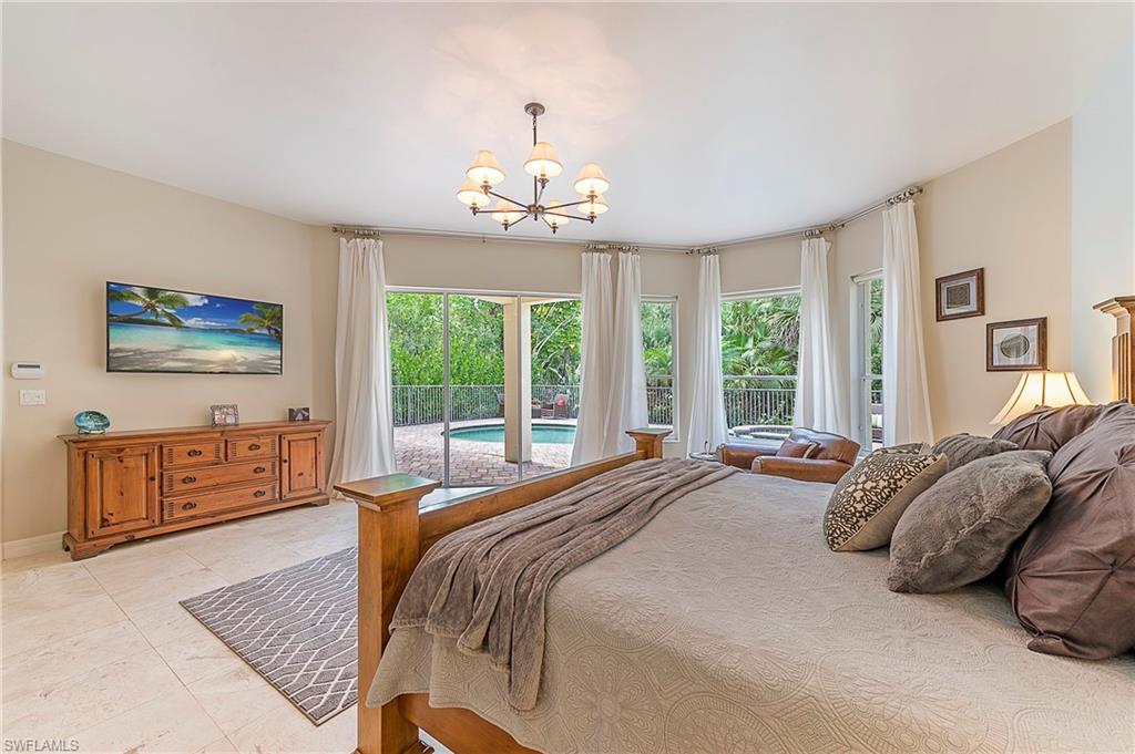 WILSHIRE LAKES - Residential