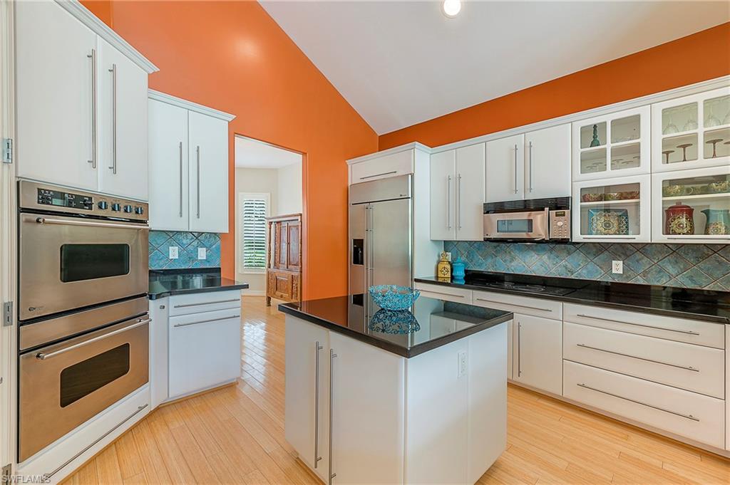 WILSHIRE LAKES - Residential