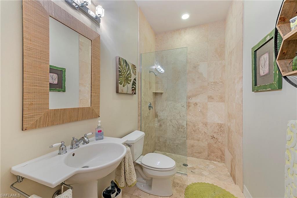 WILSHIRE LAKES - Residential