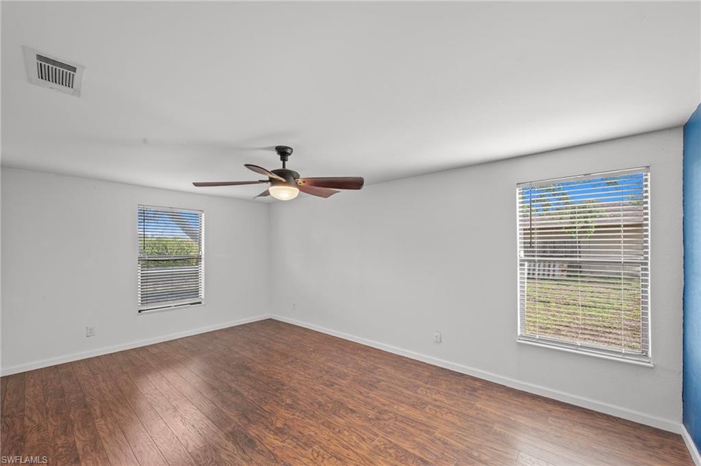 SAN CARLOS PARK - Residential