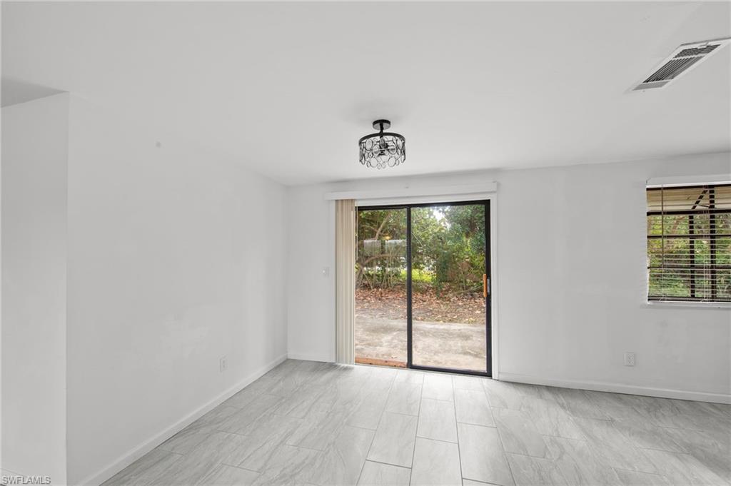 SAN CARLOS PARK - Residential